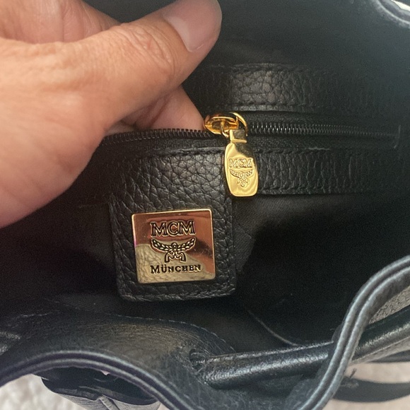 MCM small bucket crossbody bag - Picture 8 of 9